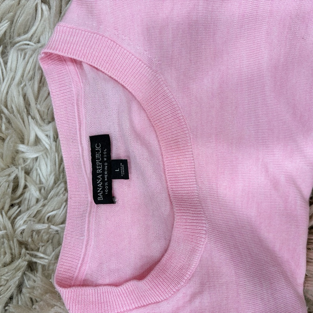 Banana Republic Soft Pink Crew Neck Sweater